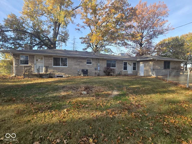 $110,000 | 700 East Mary Lane, Terre Haute, IN 47802