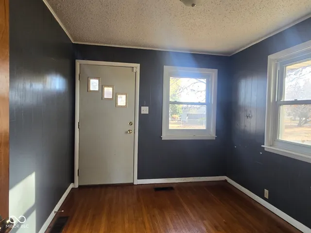 $110,000 | 700 East Mary Lane, Terre Haute, IN 47802