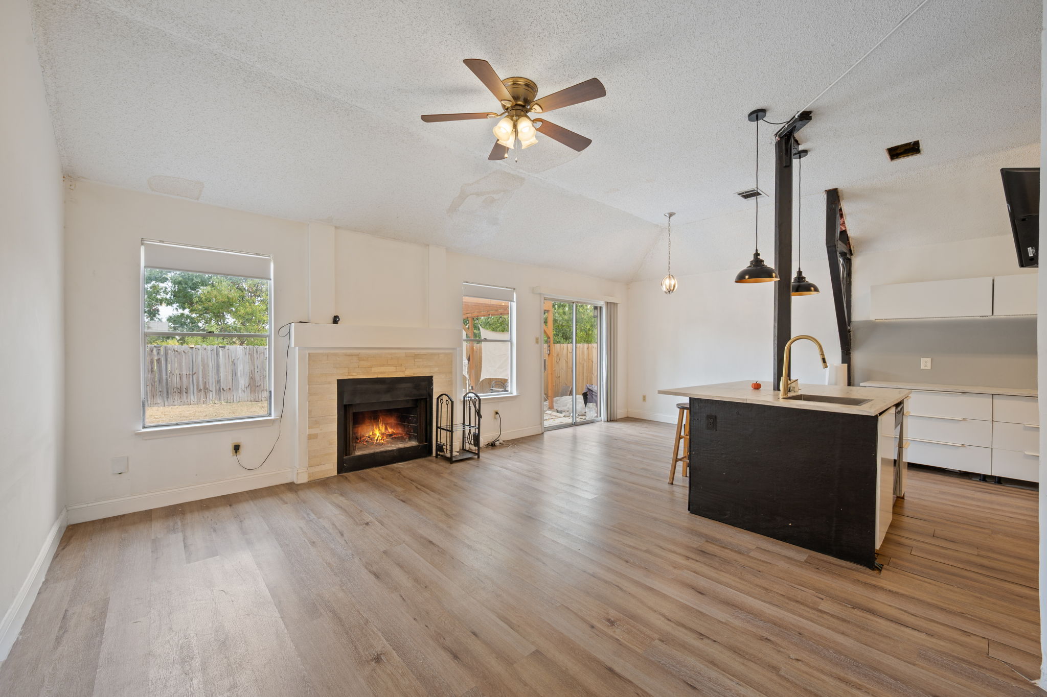 12501 Fallen Tower Lane Austin, TX 78753 - Photo 4 of 31