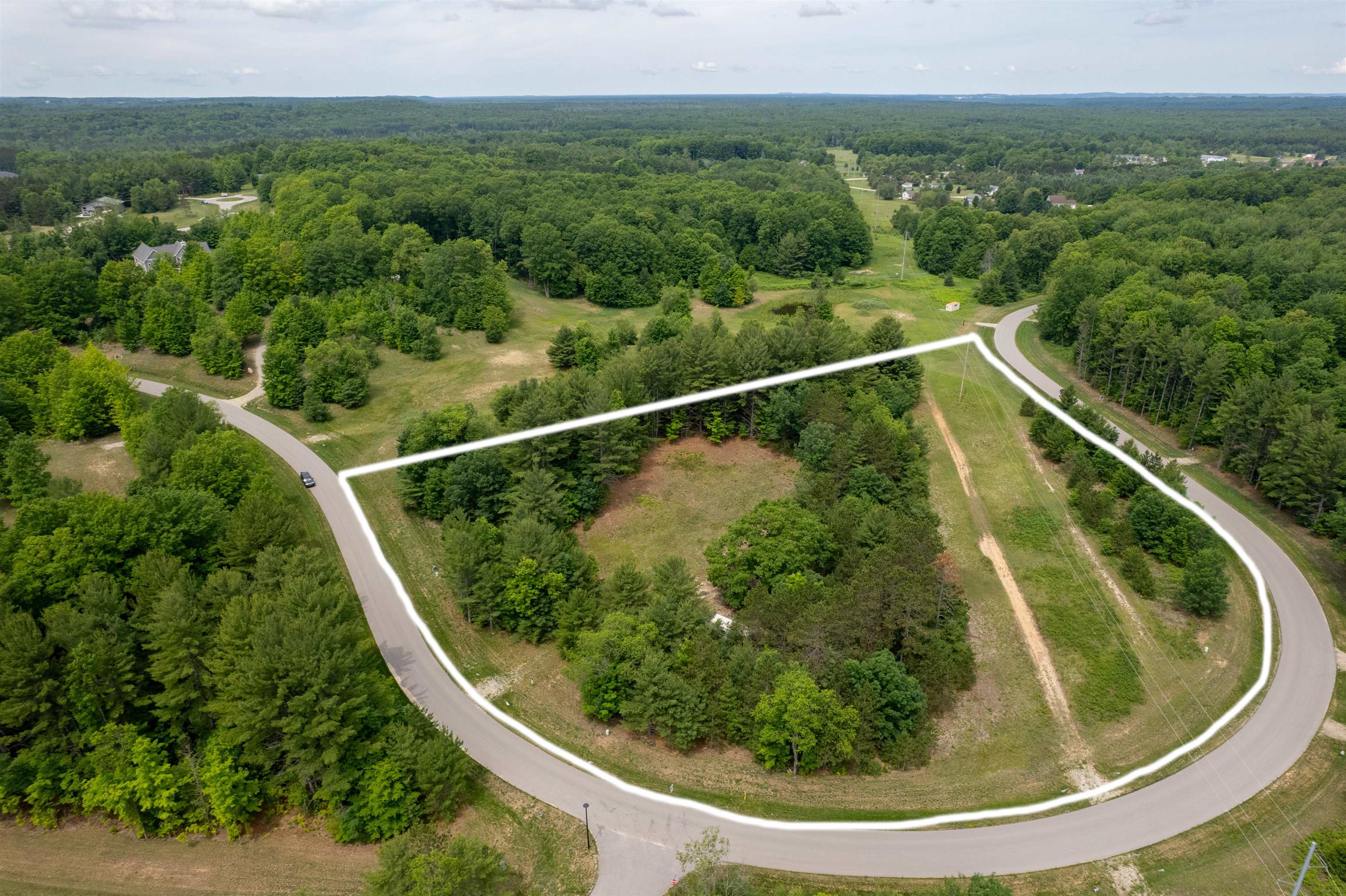 5502 Paradise Ranch Road Kingsley, MI 49649 - Photo 1 of 16 1947326-5cdcc75b-3000-4630-aa4b-13fb1dfa4da1.JPG