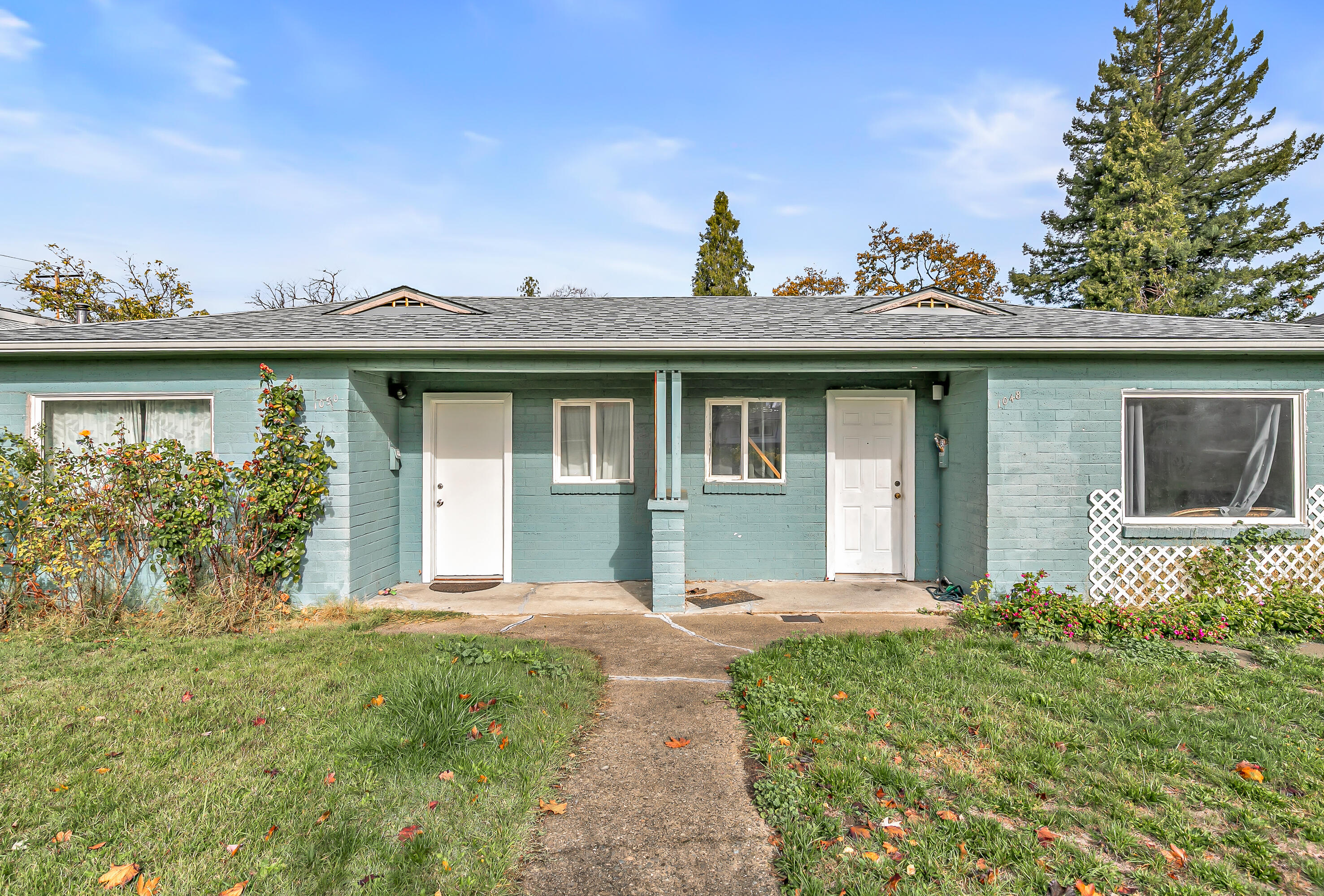 1048 West 13th Street Medford, OR 97501 - Photo 1 of 24
