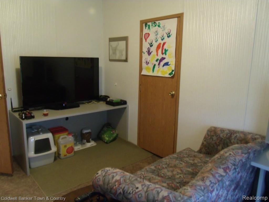 3148 Tyrell Road Owosso, MI 48867 - Photo 22 of 31 GEDC1168.jpg