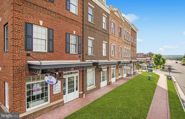 $679,990 | 6156 Amber Lane, Haymarket, VA 20169