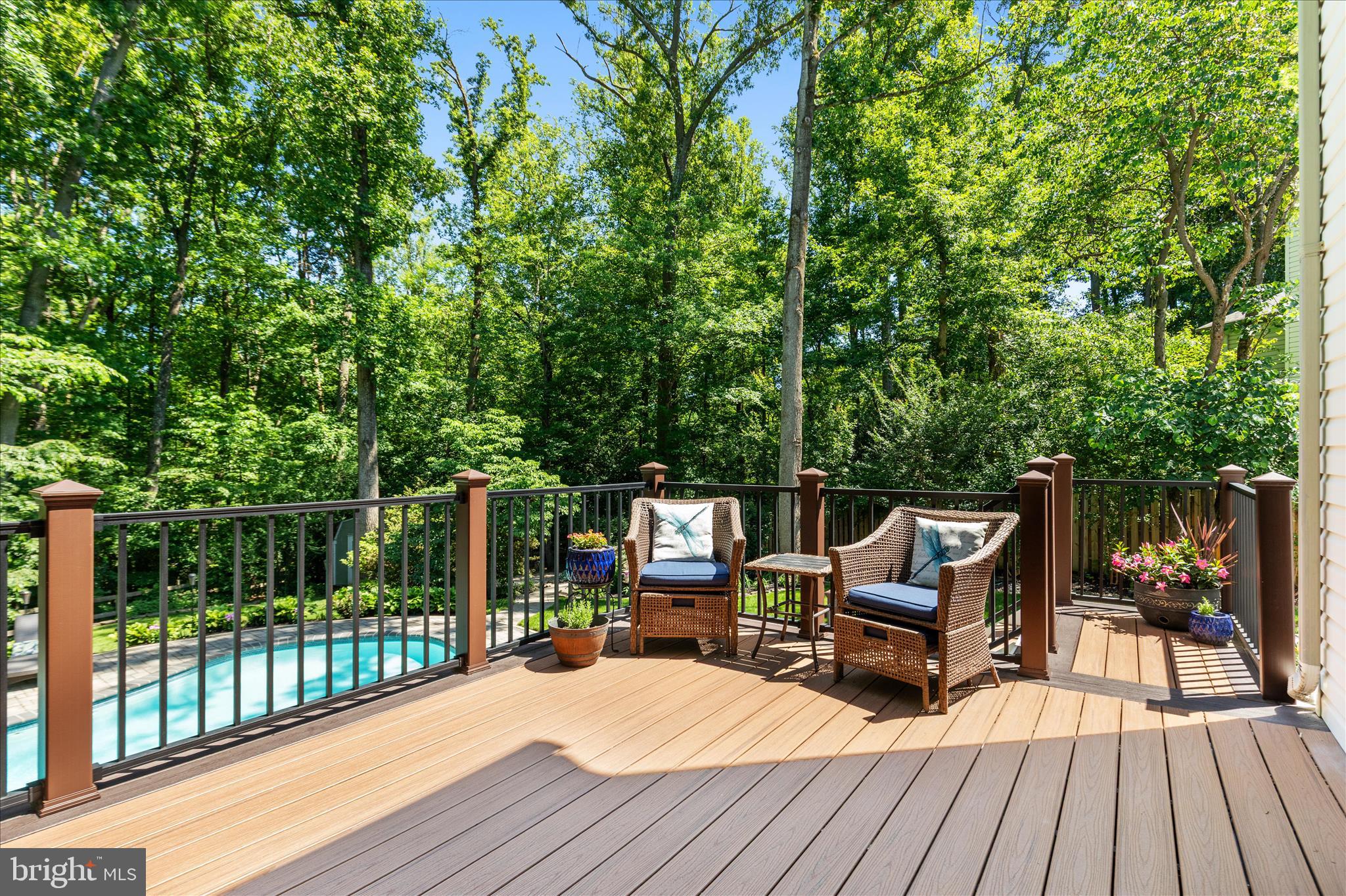 8201 Running Creek Court Springfield, VA 22153 - Photo 4 of 23 Plenty of sitting area