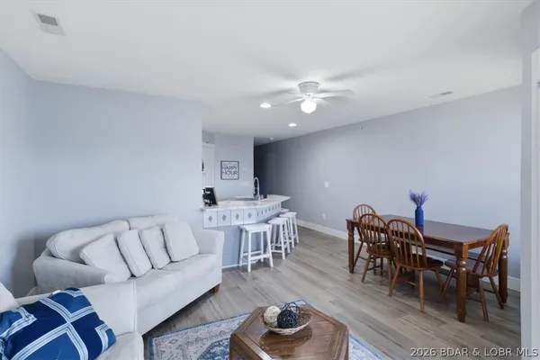 $199,900 | 575 Park Pl Drive, Unit 2B, Kaiser, MO 65047