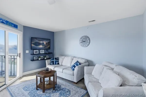 $199,900 | 575 Park Pl Drive, Unit 2B, Kaiser, MO 65047