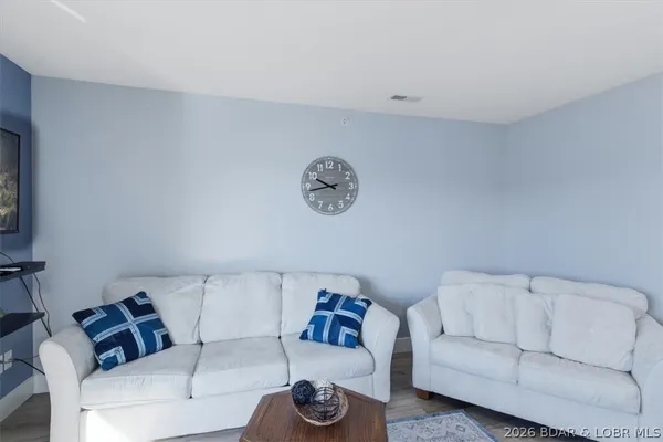 $199,900 | 575 Park Pl Drive, Unit 2B, Kaiser, MO 65047