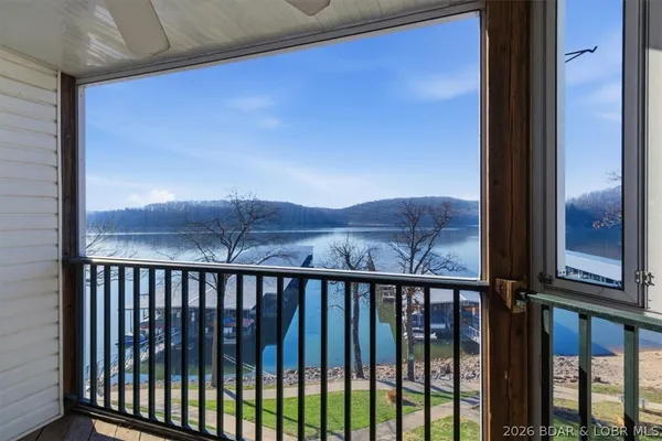 $199,900 | 575 Park Pl Drive, Unit 2B, Kaiser, MO 65047