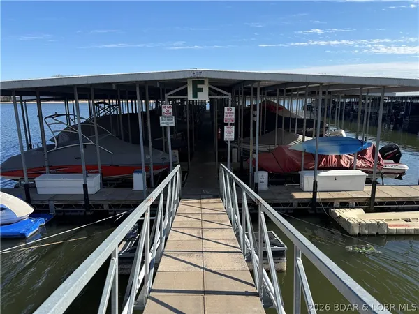 $199,900 | 575 Park Pl Drive, Unit 2B, Kaiser, MO 65047