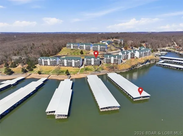 $199,900 | 575 Park Pl Drive, Unit 2B, Kaiser, MO 65047