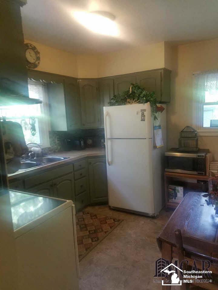 1032 Samaria Road Temperance, MI 48182 - Photo 6 of 18 21303751-5.JPG