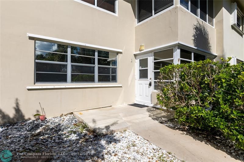 2734 Northeast 27th Ct Unit 2