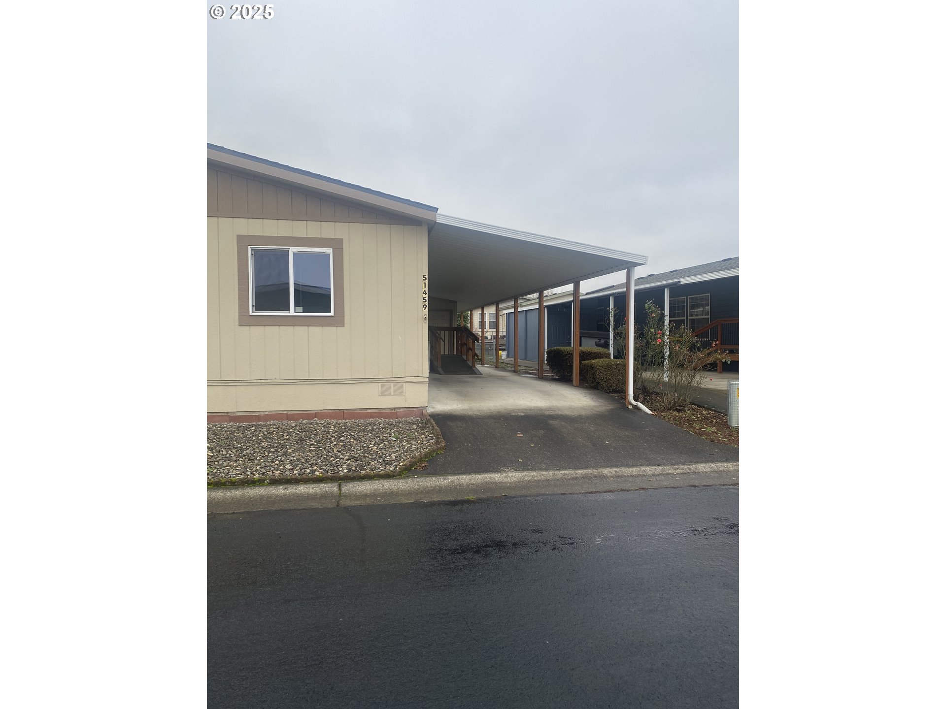 51459 Westlake Drive, Unit 102 Scappoose, OR 97056 - Photo 3 of 40 a view of entryway