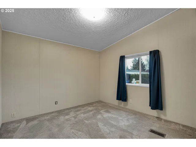 $275,000 | 51459 Westlake Drive, Unit 102, Scappoose, OR 97056