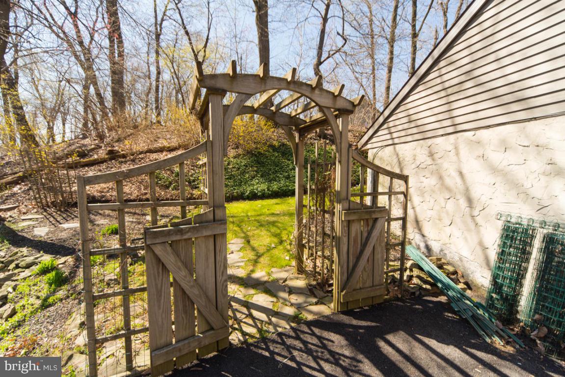 2600 Pennwood Road Lancaster, PA 17601 - Photo 30 of 36 Gallery Image 30