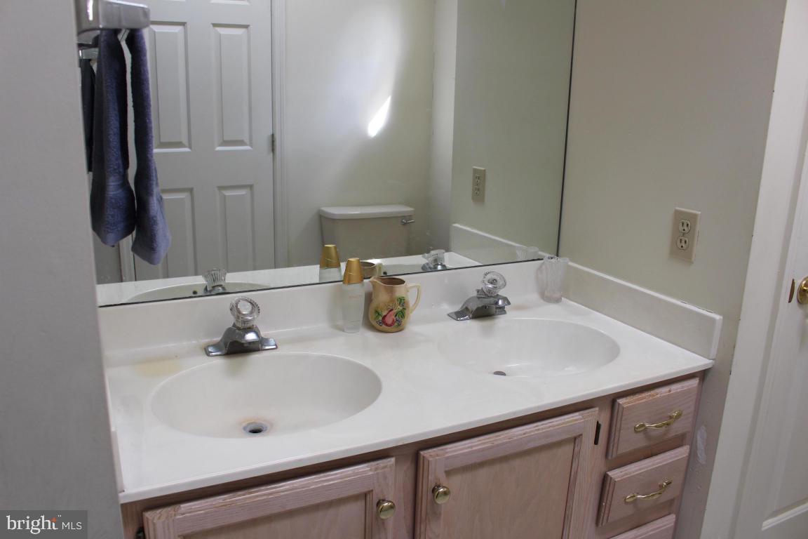 29 Greythorne Road, Unit 98 Lancaster, PA 17603 - Photo 11 of 13 Gallery Image 11