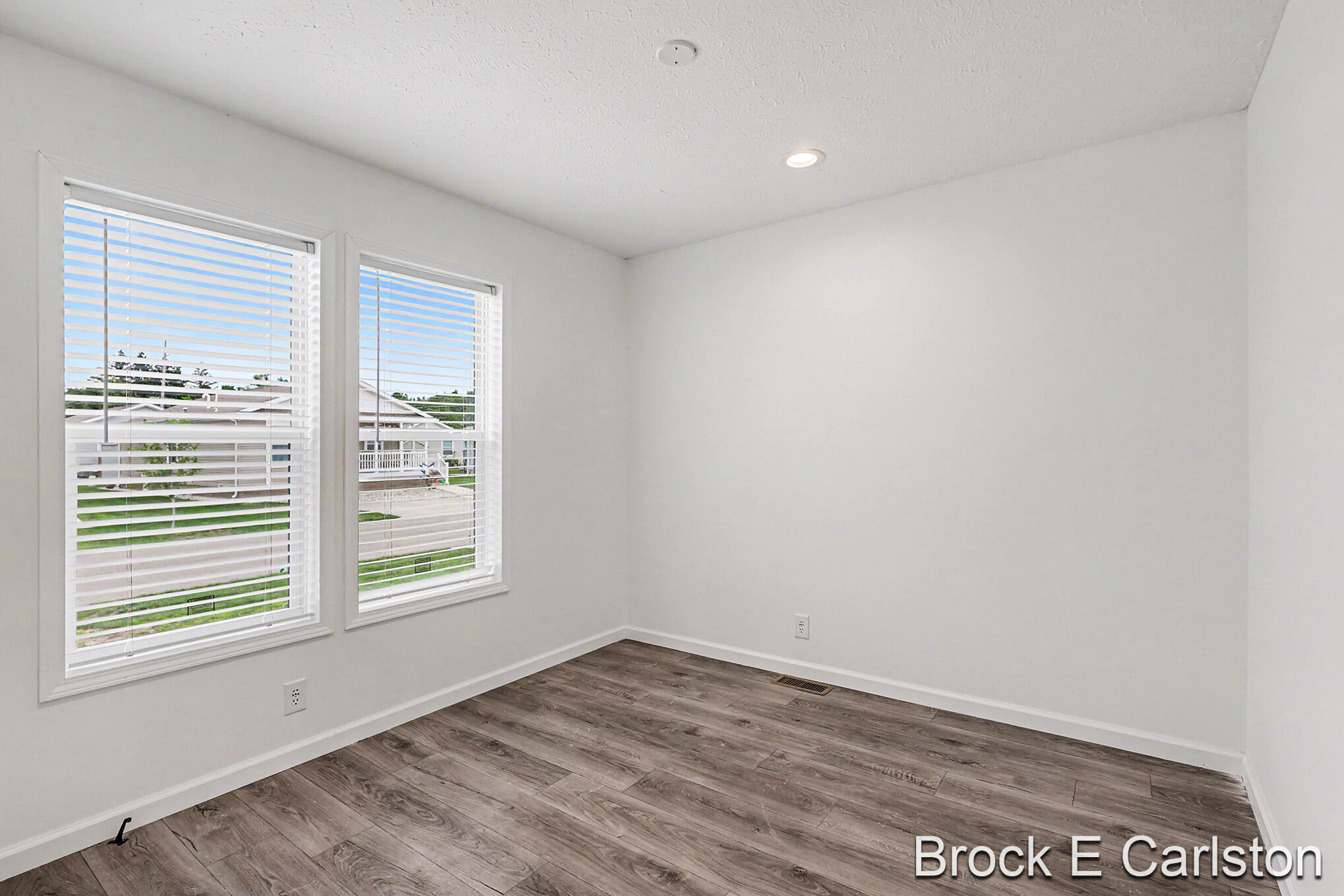 1283 East Ellis Road, Unit 28 Muskegon, MI 49441 - Photo 11 of 16 QJ1A9135