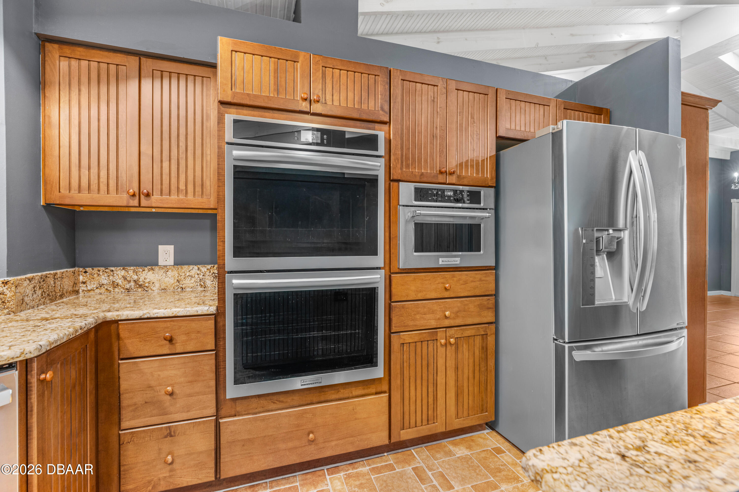 23 Bryan Cave Road South Daytona, FL 32119 - Photo 10 of 43 Double Ovens