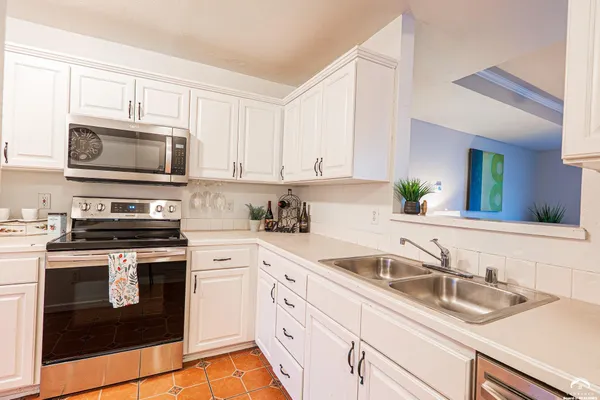 $225,000 | 1204 Sunchase Drive, Lawrence, KS 66044