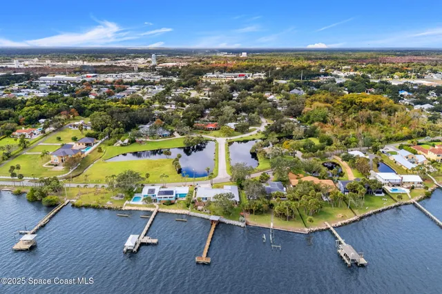 $624,900 | 121 South Twin Lakes Road, Cocoa, FL 32926