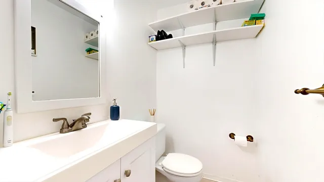 $309,900 | 180 Main Street, Unit A15, Bridgewater, MA 02324