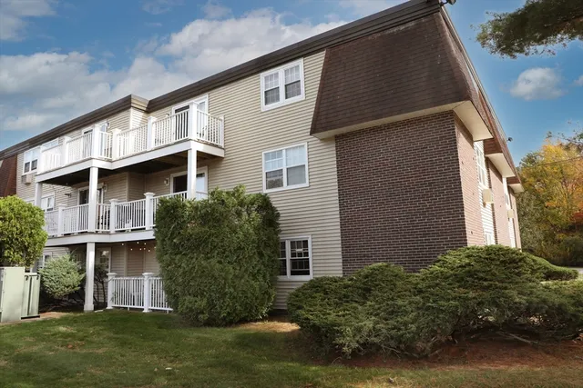 $309,900 | 180 Main Street, Unit A15, Bridgewater, MA 02324