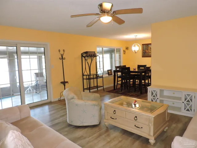$2,100 | 12134 Longwood Drive, Pensacola, FL 32507