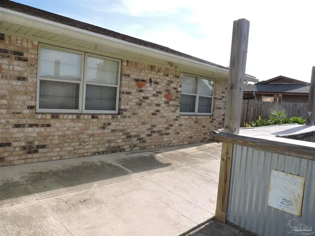 $2,100 | 12134 Longwood Drive, Pensacola, FL 32507