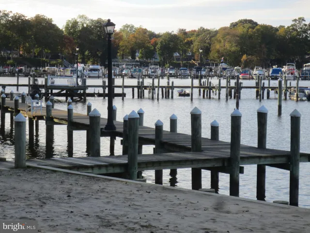 a view of residential houses with outdoor space