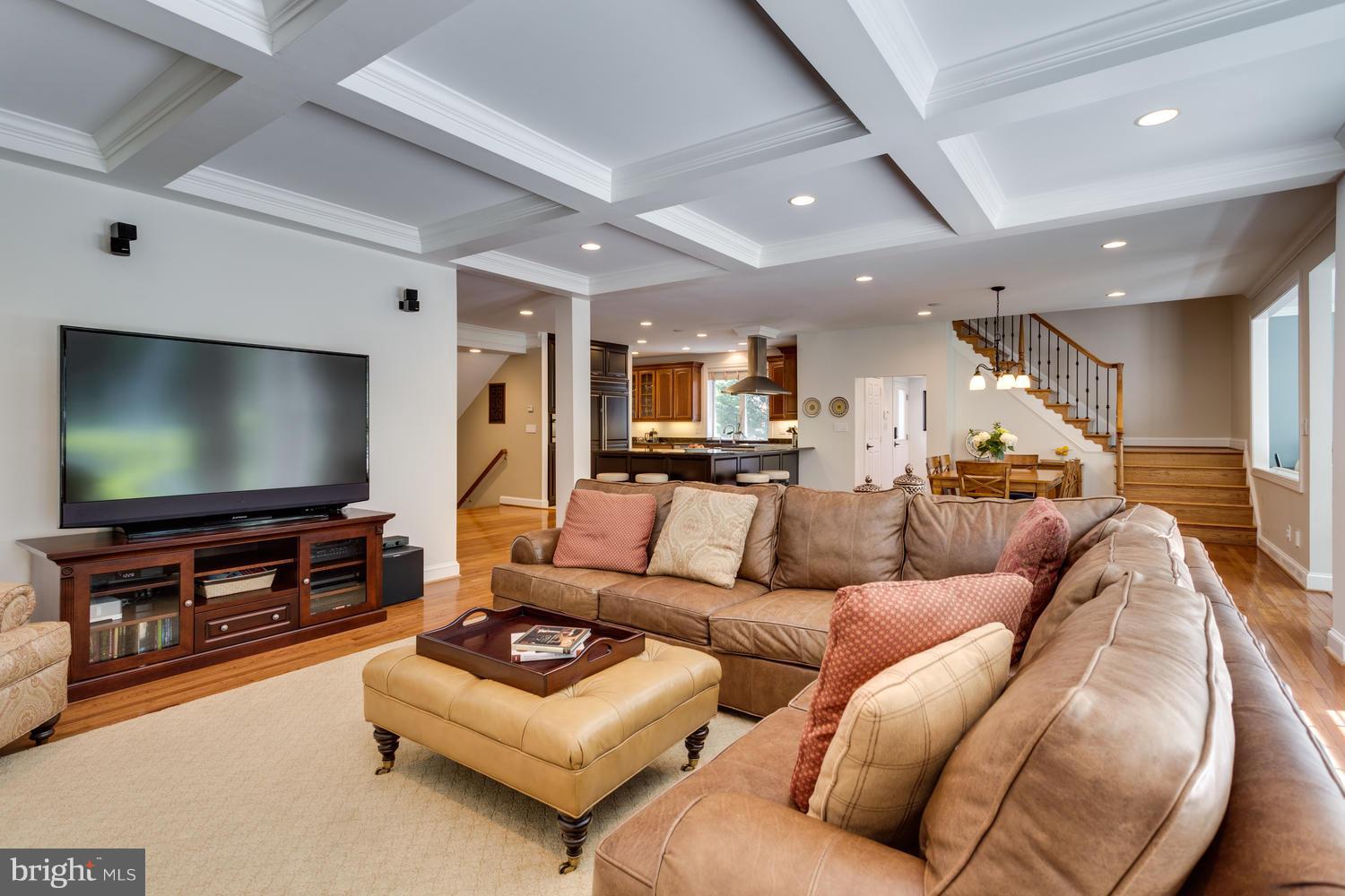 7205 Matthew Mills Road McLean, VA 22101 - Photo 13 of 30 Family Room