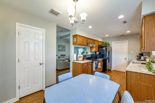 $375,000 | 8180 Fm 2146, Jourdanton, TX 78026