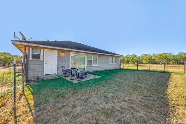 $375,000 | 8180 Fm 2146, Jourdanton, TX 78026