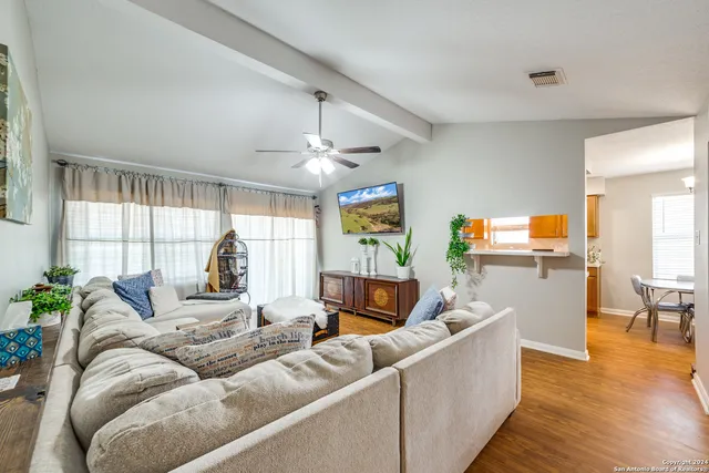 $375,000 | 8180 Fm 2146, Jourdanton, TX 78026