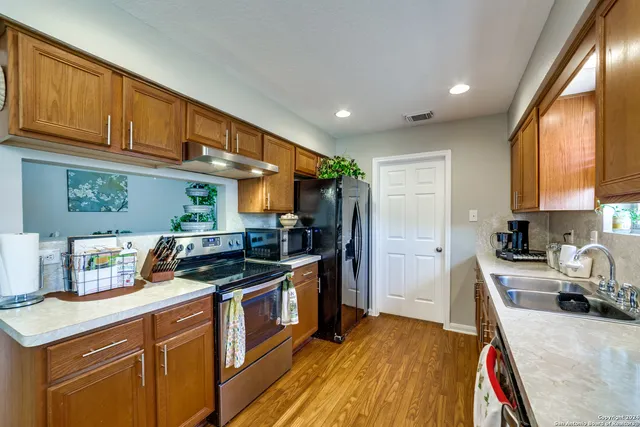 $375,000 | 8180 Fm 2146, Jourdanton, TX 78026