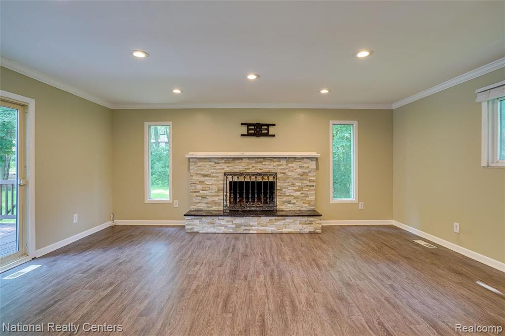2375 Lochaven Road West Bloomfield, MI 48324 - Photo 9 of 24