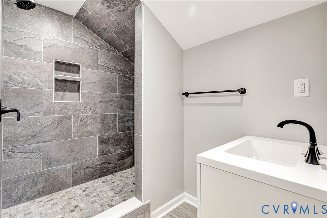 2110 Maplewood Road Henrico, VA 23228 - Photo 26 of 40