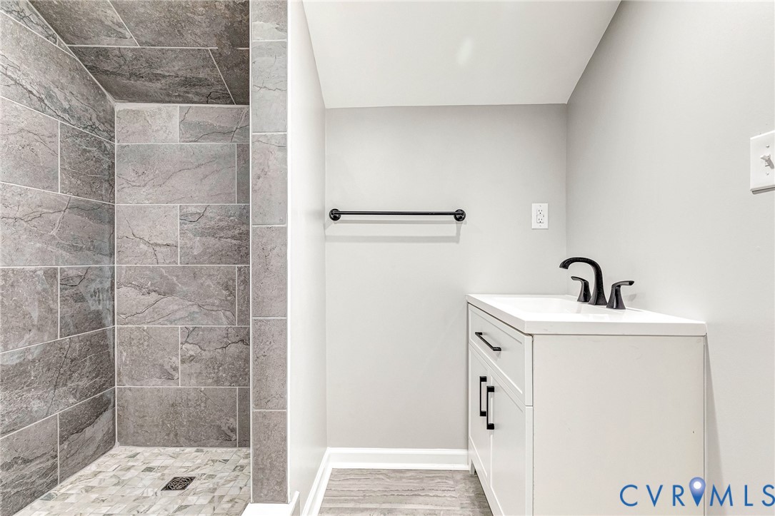 2110 Maplewood Road Henrico, VA 23228 - Photo 27 of 40