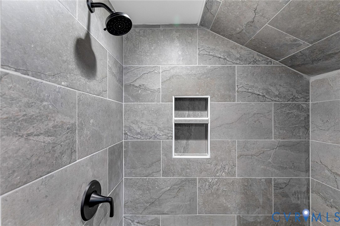 2110 Maplewood Road Henrico, VA 23228 - Photo 28 of 40