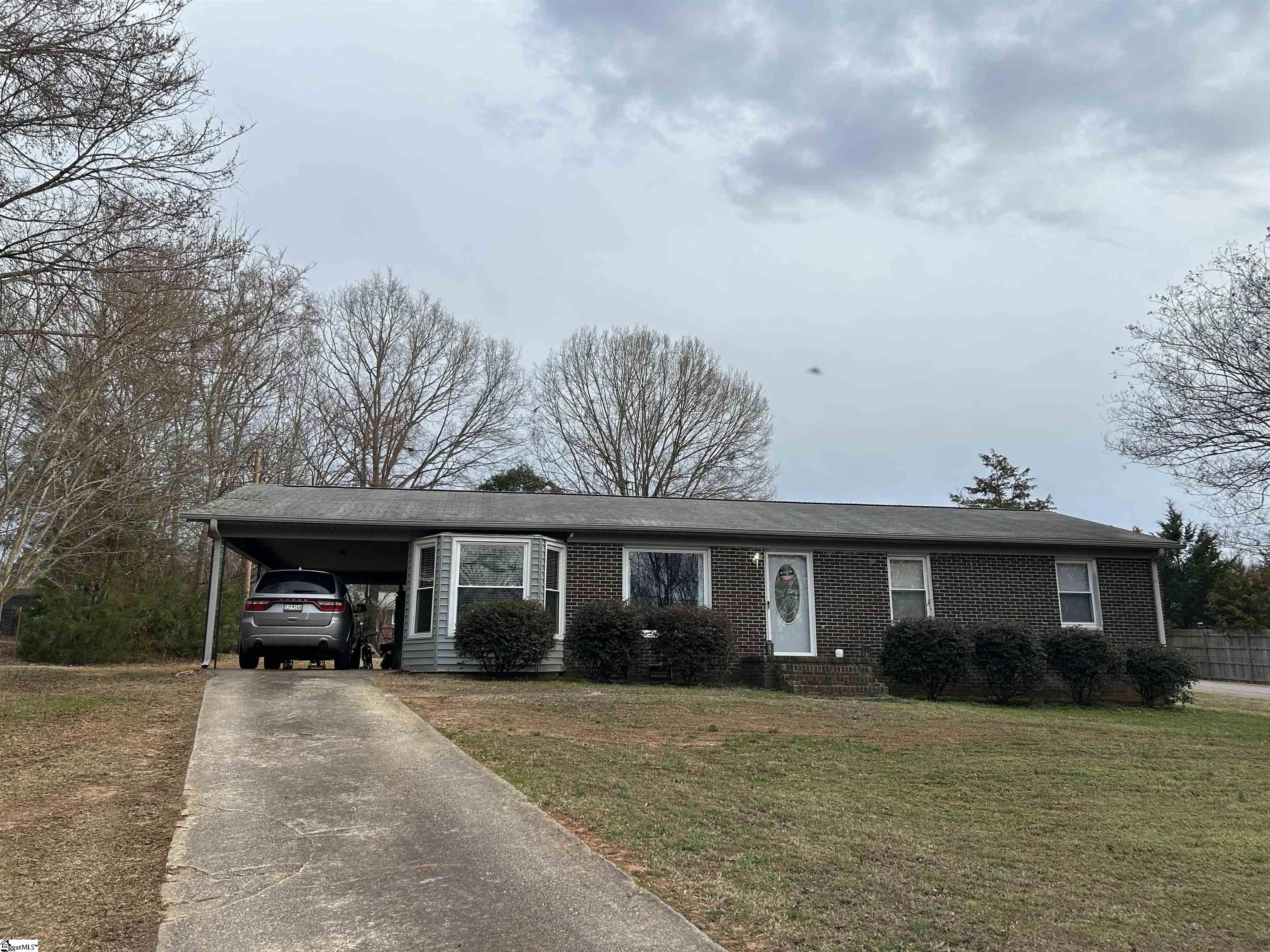 183 Randall Drive Clinton, SC 29325 - Photo 2 of 27