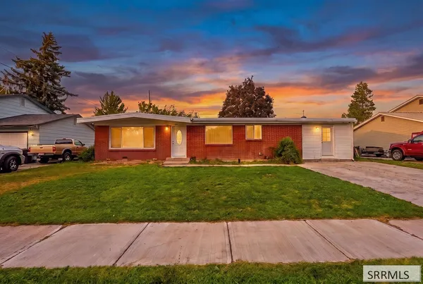 $280,000 | 2161 John Adams Parkway, Idaho Falls, ID 83401