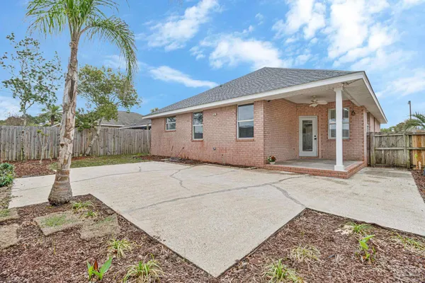 $450,000 | 4146 Oak Pointe Drive, Gulf Breeze, FL 32563