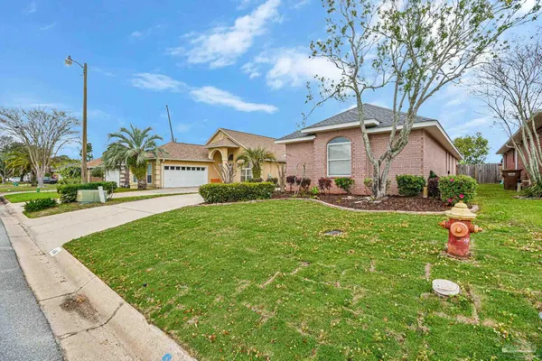 $450,000 | 4146 Oak Pointe Drive, Gulf Breeze, FL 32563