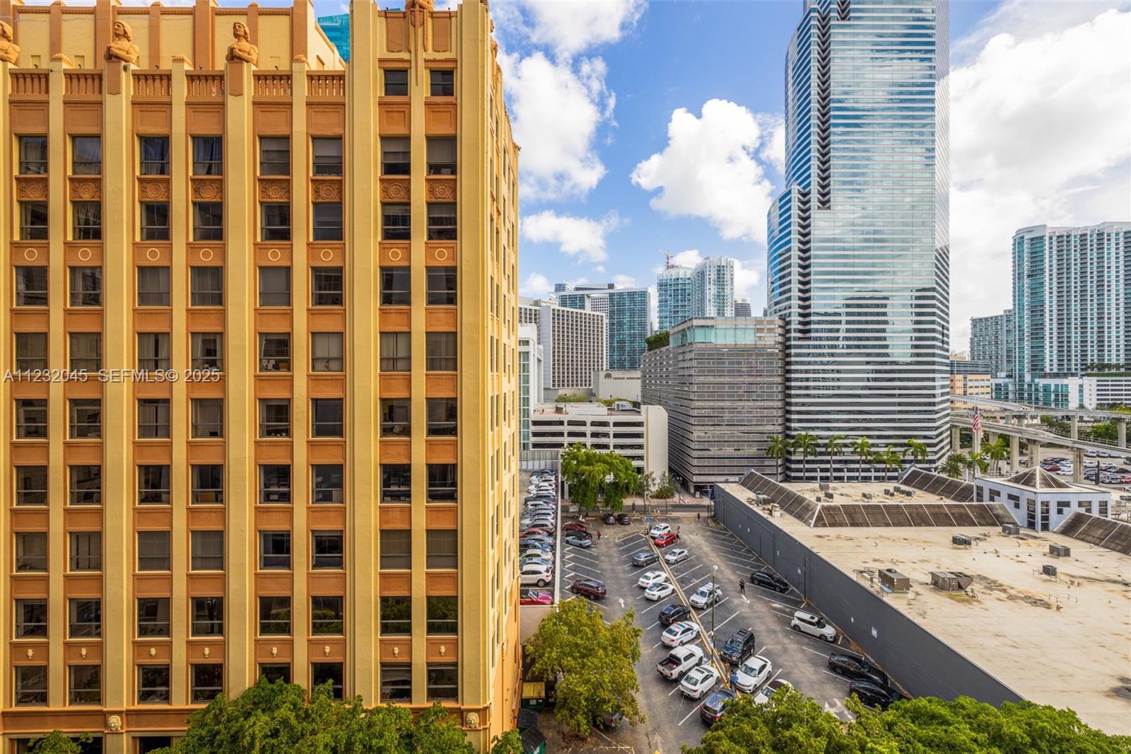 151 Southeast 1st Street, Unit 809 Miami, FL 33131 - Photo 44 of 45