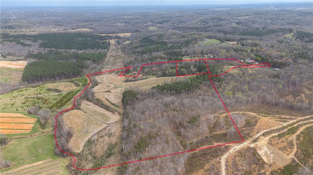 6988 Salem Chapel Road Walnut Cove, NC 27052 - Photo 2 of 7