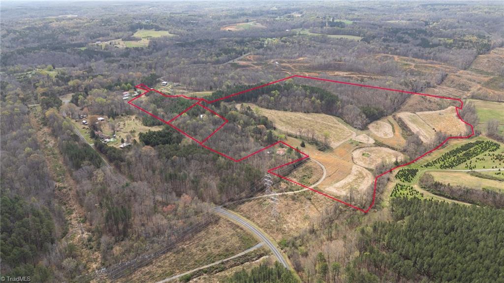 6988 Salem Chapel Road Walnut Cove, NC 27052 - Photo 4 of 7