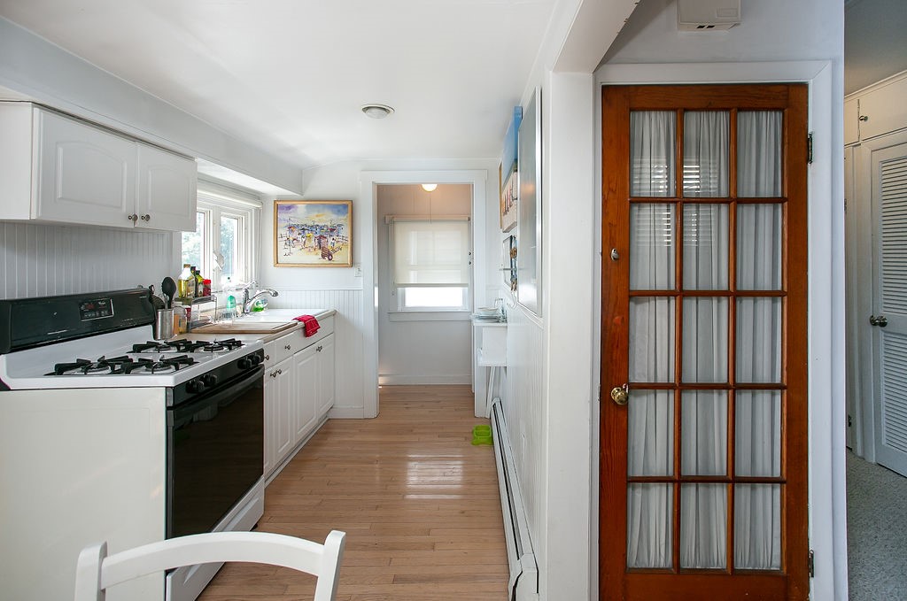 269 Riverside Street Portsmouth, RI 02871 - Photo 17 of 30