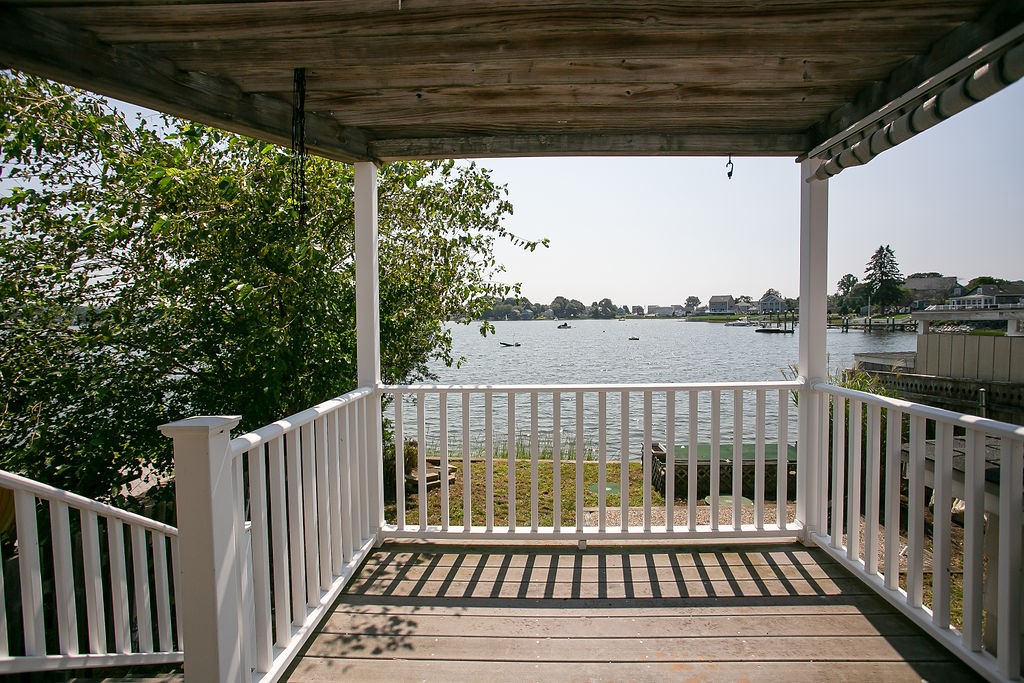 269 Riverside Street Portsmouth, RI 02871 - Photo 4 of 30