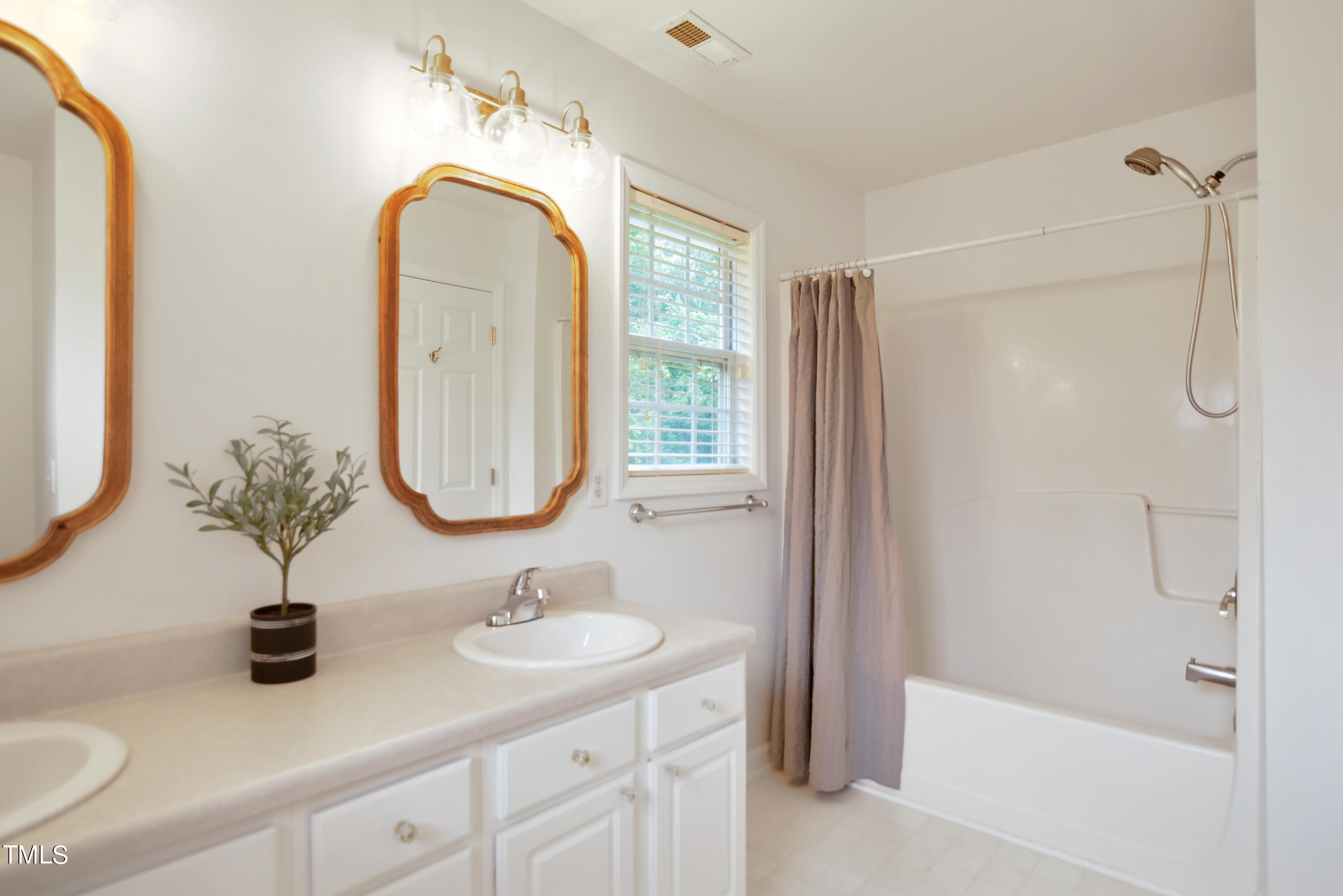 2515 Tryon Pines Drive Raleigh, NC 27603 - Photo 17 of 27 20