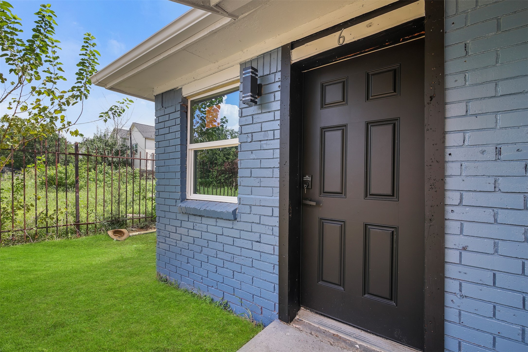 4755 Wilmington Street, Unit 6 Houston, TX 77033 - Photo 24 of 27 Gallery Image 24