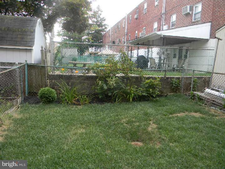 3248 Morrell Avenue Philadelphia, PA 19114 - Photo 4 of 19 View in Back